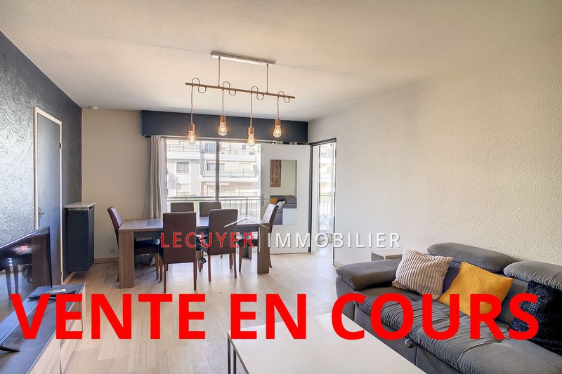 Photo Apartment Golfe-Juan Proche plages,   to buy apartment  1 room   32&nbsp;m&sup2;