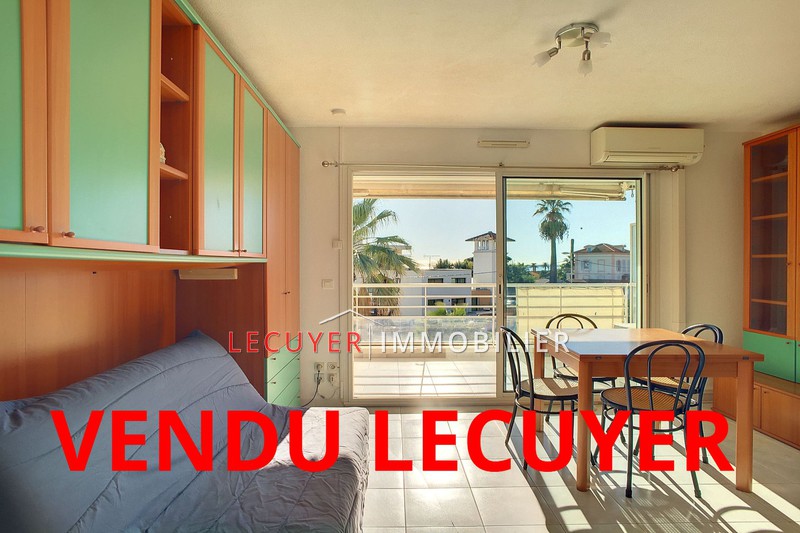 Photo Apartment Golfe-Juan Centre-ville,   to buy apartment  1 room   24&nbsp;m&sup2;