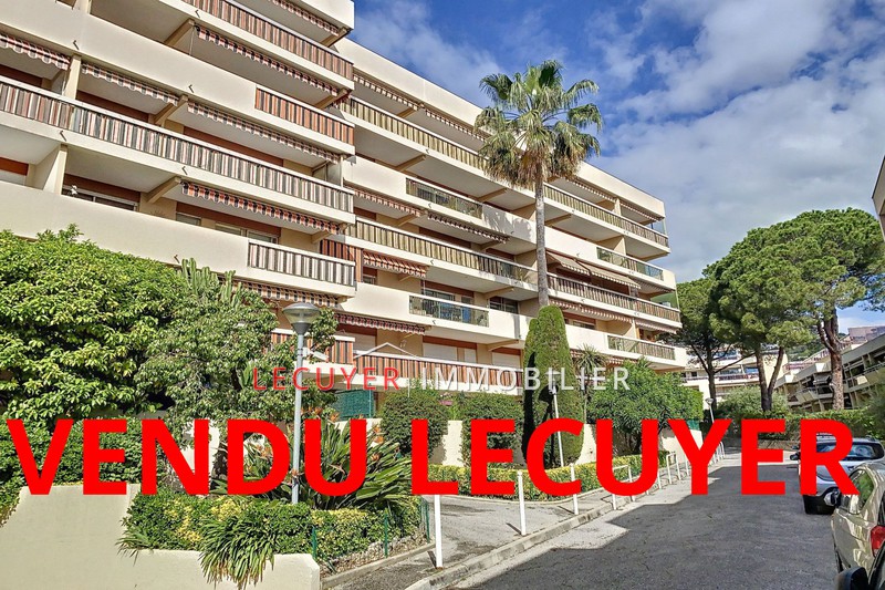 Photo Apartment Golfe-Juan Centre-ville,   to buy apartment  2 rooms   50&nbsp;m&sup2;