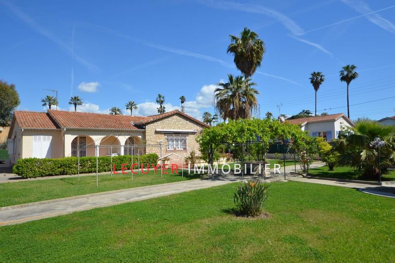 Photo Villa Golfe-Juan Centreville, achat villa 4 chambres 117 m²