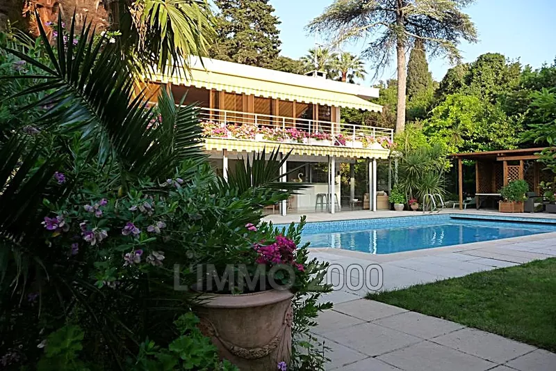 maison  7 rooms  Cap d'Antibes   280 m² -   
