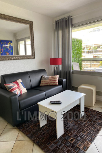 appartement  1 room  Juan-les-Pins Rostagne  26 m² -   