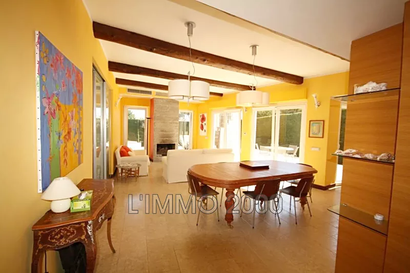 maison  6 rooms  Cap d'Antibes   180 m² -   