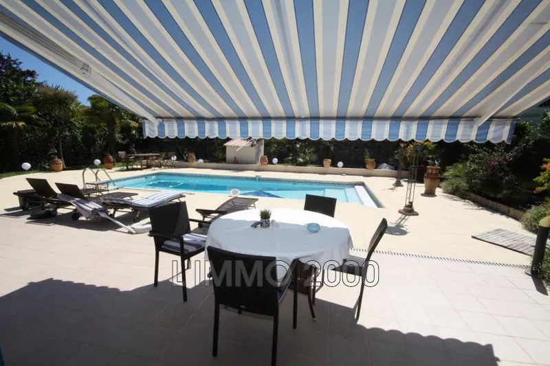 maison  4 pièces  Vallauris Hors agglomération  100 m² -   