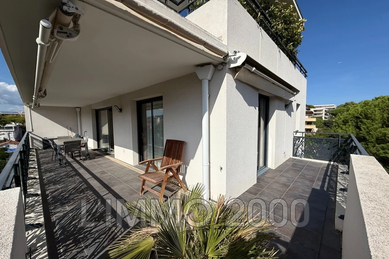 appartement  3 rooms  Juan-les-Pins Pine-wood  76 m² -   