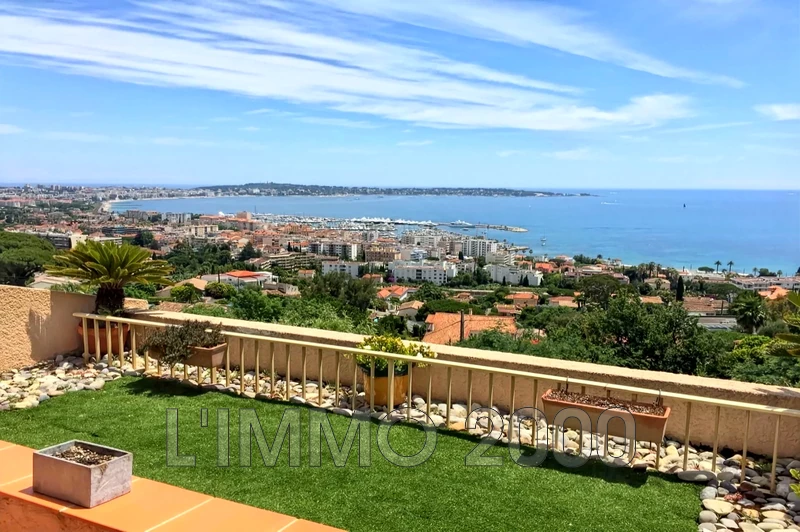 appartement  4 pièces  Vallauris Golfe juan  104 m² -   