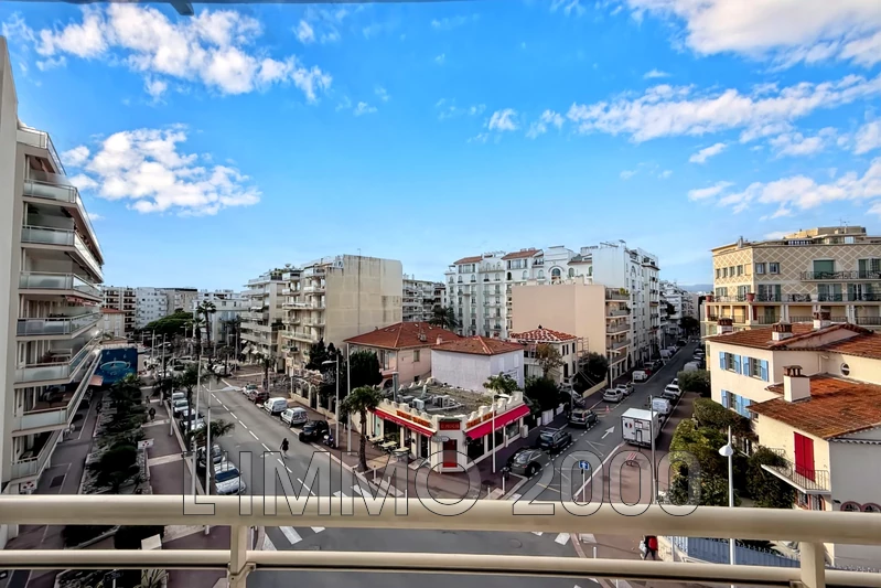 appartement  3 pièces  Juan-les-Pins Centre ville  58&nbsp;m&sup2; -   