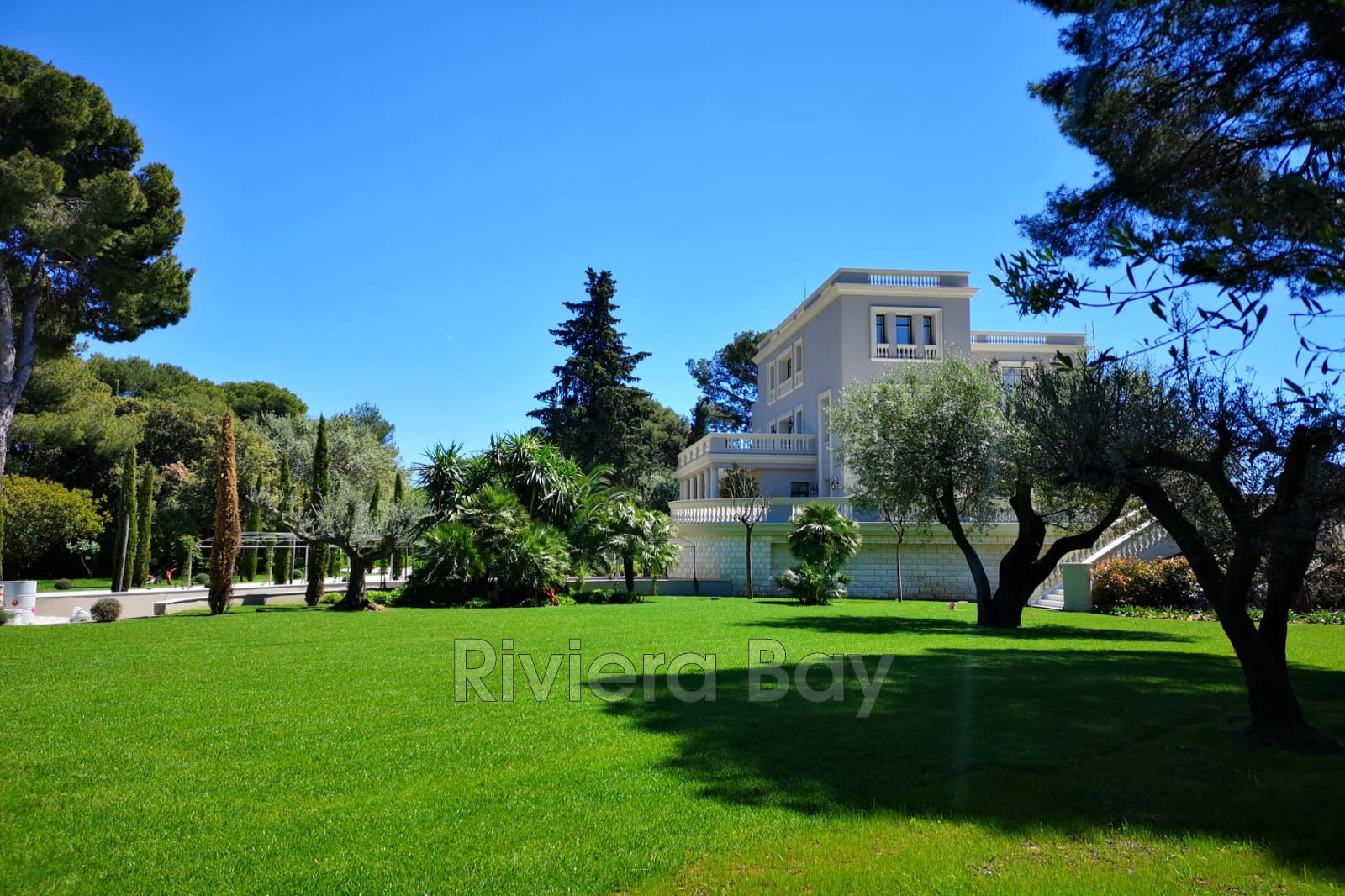 Photo Propriété Roquebrune-Cap-Martin Cap martin,   achat propriété  7 chambres   1100&nbsp;m&sup2;