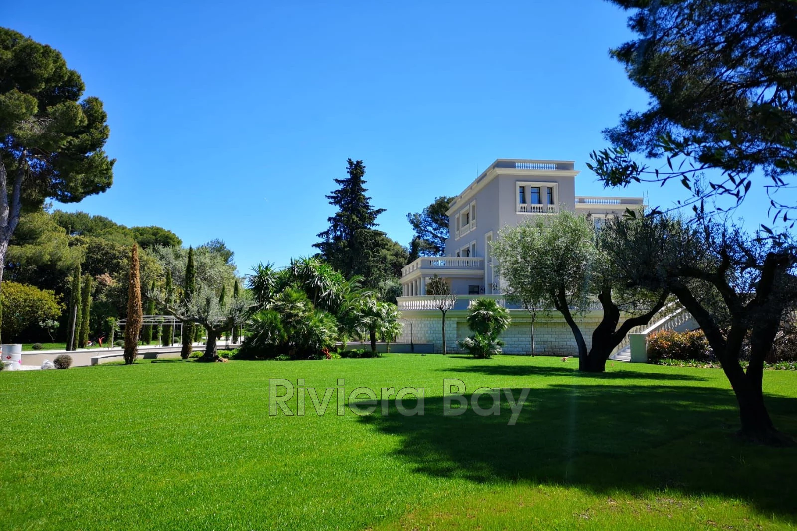 Photo Propriété Roquebrune-Cap-Martin Cap martin,   achat propriété  7 chambres   1100&nbsp;m&sup2;