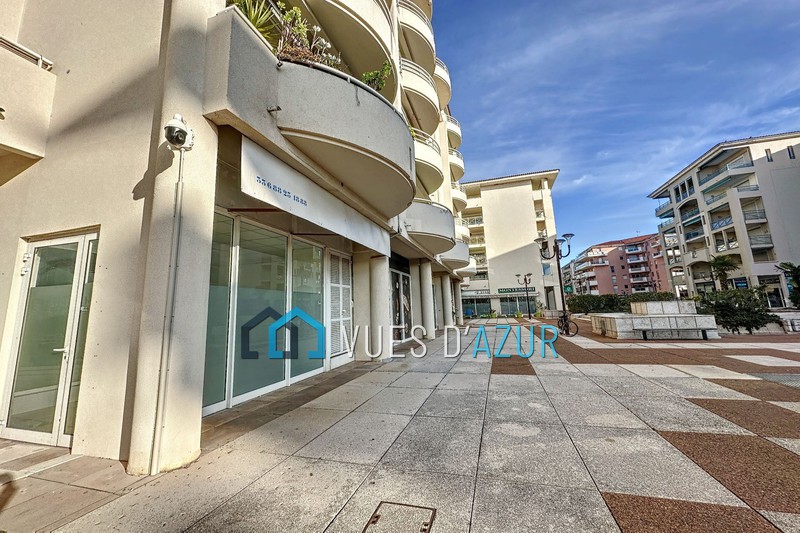 locauxlocation  Antibes Antibes-les-pins  34 m² -   