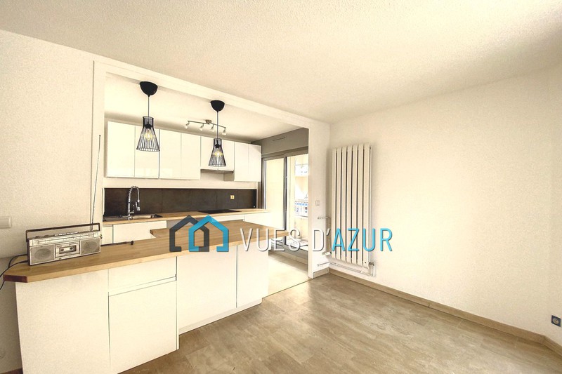 Photo Apartment Golfe-Juan Centre-ville,   to buy apartment  3 rooms   70&nbsp;m&sup2;