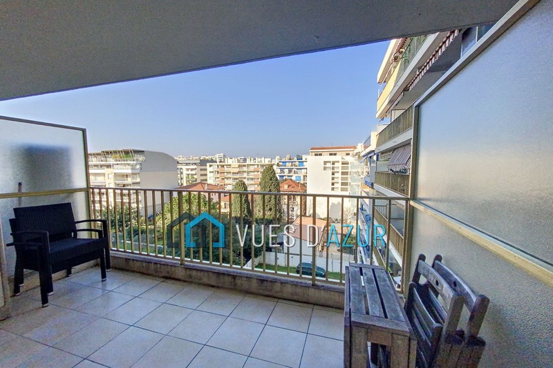 appartement  2 rooms  Juan-les-Pins Downtown  30 m² -   