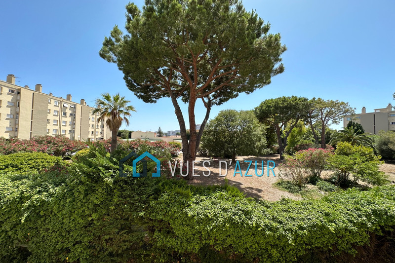 appartement  3 pièces  Antibes   60 m² -   