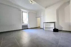 Location appartement Trans-en-Provence  