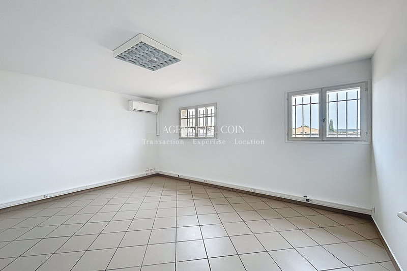 Photo n°5 - Commerce Le Muy 83490 - 832 €