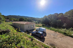 Photos Maison contemporaine à vendre Villecroze 83690