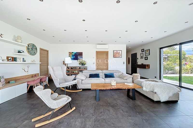 Vente maison contemporaine Roquebrune-sur-Argens  