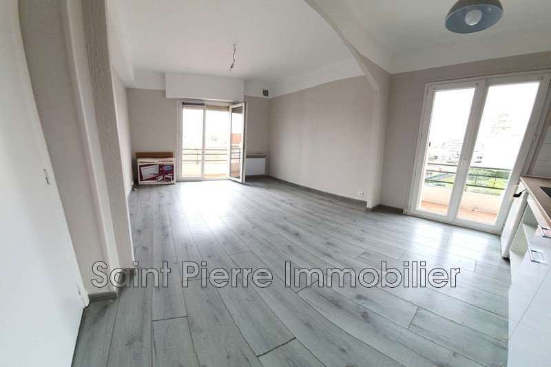 Photo Appartement Cagnes-sur-Mer Cros de cagnes,  Location appartement  2 pièces   30&nbsp;m&sup2;
