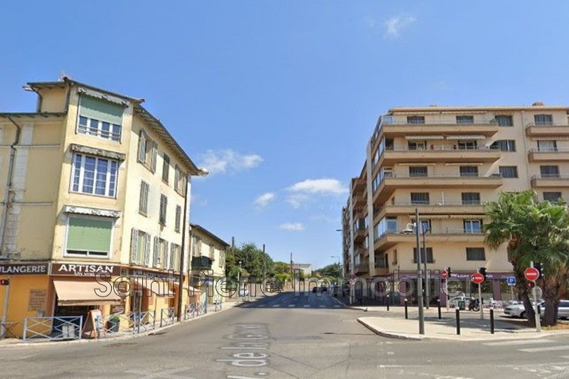 Photo Local professionnel Cagnes-sur-Mer Centre-ville, Professionnel local professionnel 71 m²