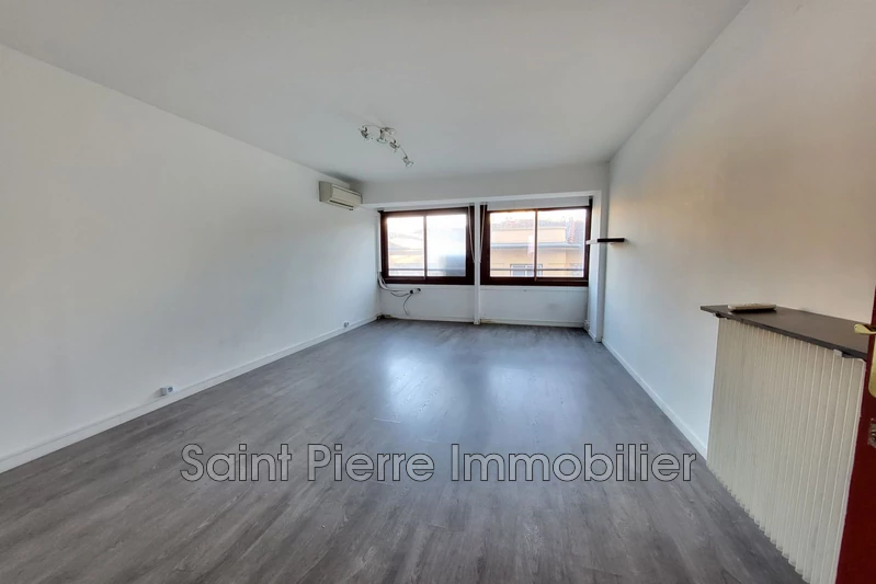 Professionnel bureau Cagnes-sur-Mer  