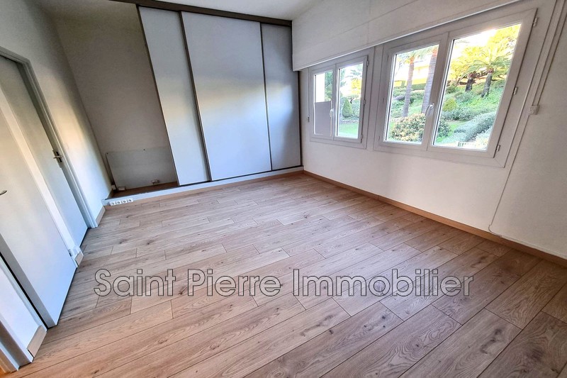 Photo Bureau Cagnes-sur-Mer Val fleuri, Professionnel bureau 73 m²