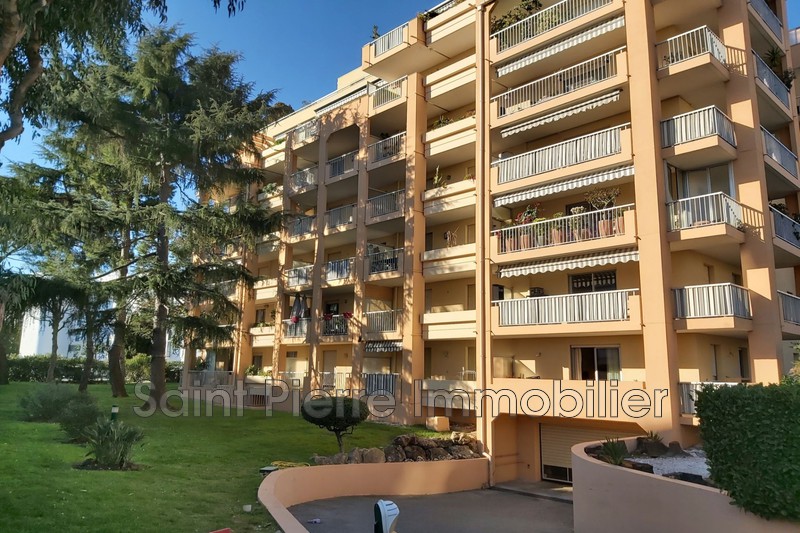 Photo Appartement Cagnes-sur-Mer Hippodrome,   achat appartement  1 pièce   33&nbsp;m&sup2;