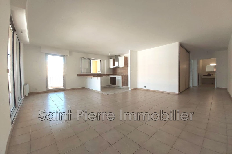Photo Appartement Cagnes-sur-Mer Hippodrome,   achat appartement  2 pièces   58&nbsp;m&sup2;