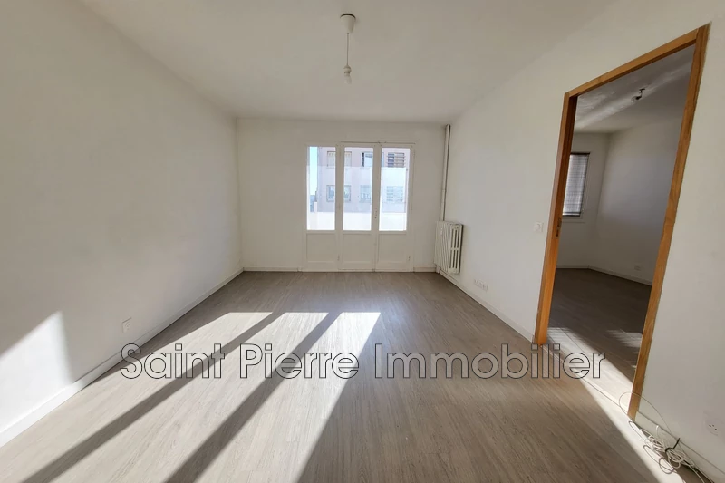 Photo Appartement Cagnes-sur-Mer Centre-ville,   achat appartement  3 pièces   50&nbsp;m&sup2;