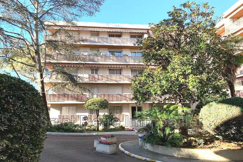 Photo Apartment Cagnes-sur-Mer Hippodrome,   to buy apartment  1 room   35&nbsp;m&sup2;