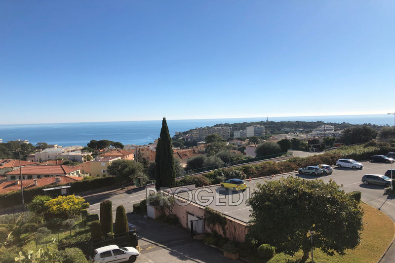 Photo Apartment Roquebrune-Cap-Martin Rentals apartment 1 room 33 m²