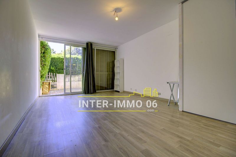 Photo Apartment Saint-Laurent-du-Var Les vespins, to buy apartment 1 room 33 m²