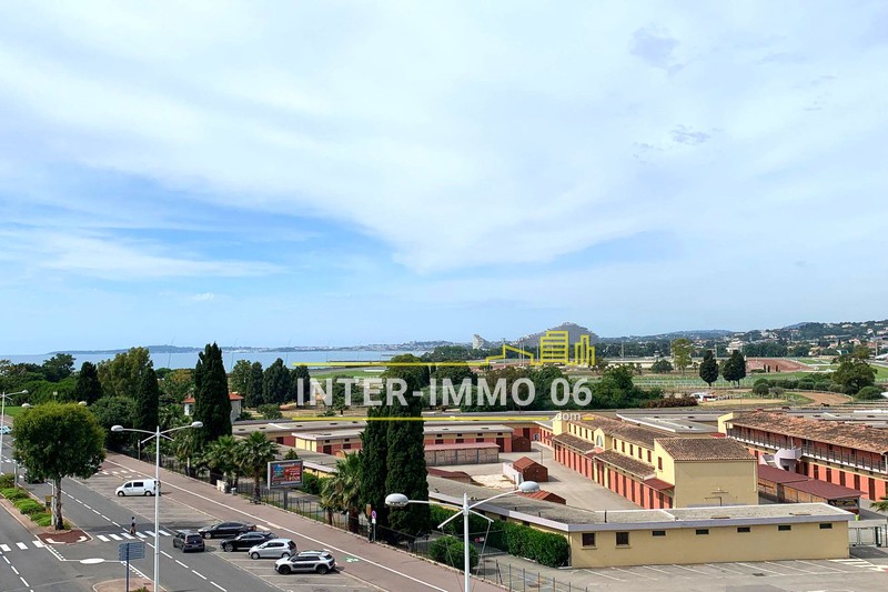 Photo Apartment Cagnes-sur-Mer Hippodrome, to buy apartment 4 rooms 73 m²