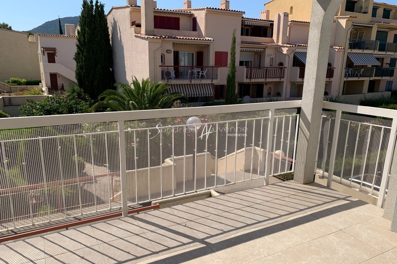 vente Cavalaire-sur-mer Downtown Apartment Cavalaire-sur-Mer Centre-ville, to buy apartment 2 rooms 42 m²