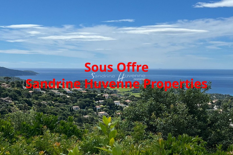 Villa La Croix-Valmer   to buy villa  3 bedrooms   108&nbsp;m&sup2;
