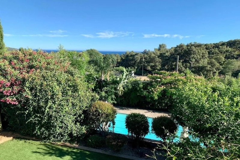 Photo Villa La Croix-Valmer to buy villa 5 bedrooms