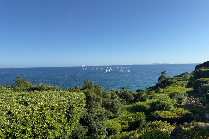 Propriété La Croix-Valmer Front de mer,   achat propriété   440&nbsp;m&sup2;