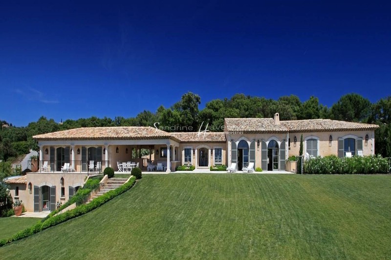vente La croix-valmer Proche plages Propriété La Croix-Valmer Proche plages, achat propriété 7 chambres 450 m²