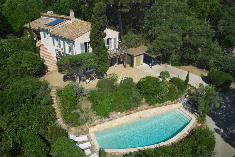 vente La croix-valmer Close to the beaches Villa La Croix-Valmer Proche plages, to buy villa 4 bedrooms 155 m²