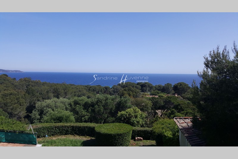Photo Villa Cavalaire-sur-Mer Proche plages,   to buy villa  6 bedrooms   270&nbsp;m&sup2;