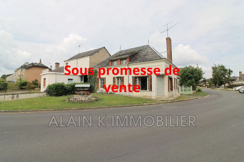 Photo Maison contemporaine Rouvres-les-Bois Village,   achat maison contemporaine  4 chambres   173&nbsp;m&sup2;