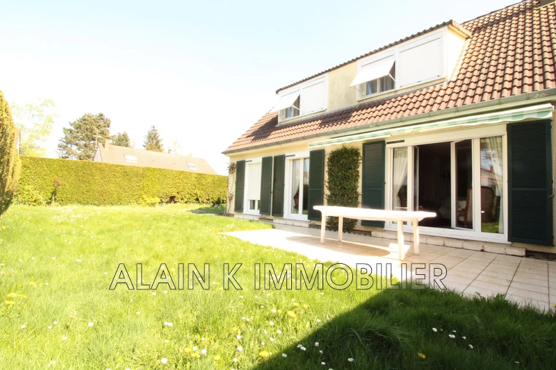Photo Maison Le Perray-en-Yvelines Secteur pavillonnaire,   achat maison  5 chambres   140&nbsp;m&sup2;