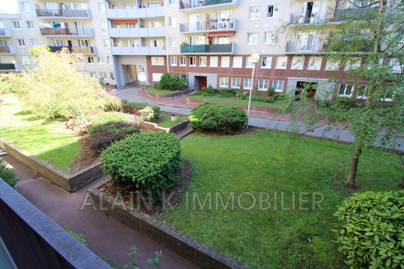 Photo Apartment Saint-Ouen Centre-ville, to buy apartment 3 room 61 m²