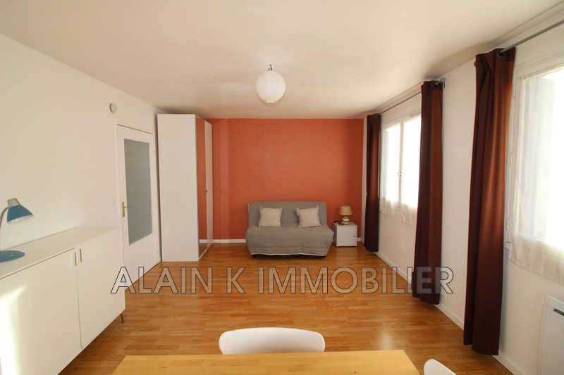 Photo Apartment Montigny-le-Bretonneux Centre-ville,   to buy apartment  1 room   30&nbsp;m&sup2;
