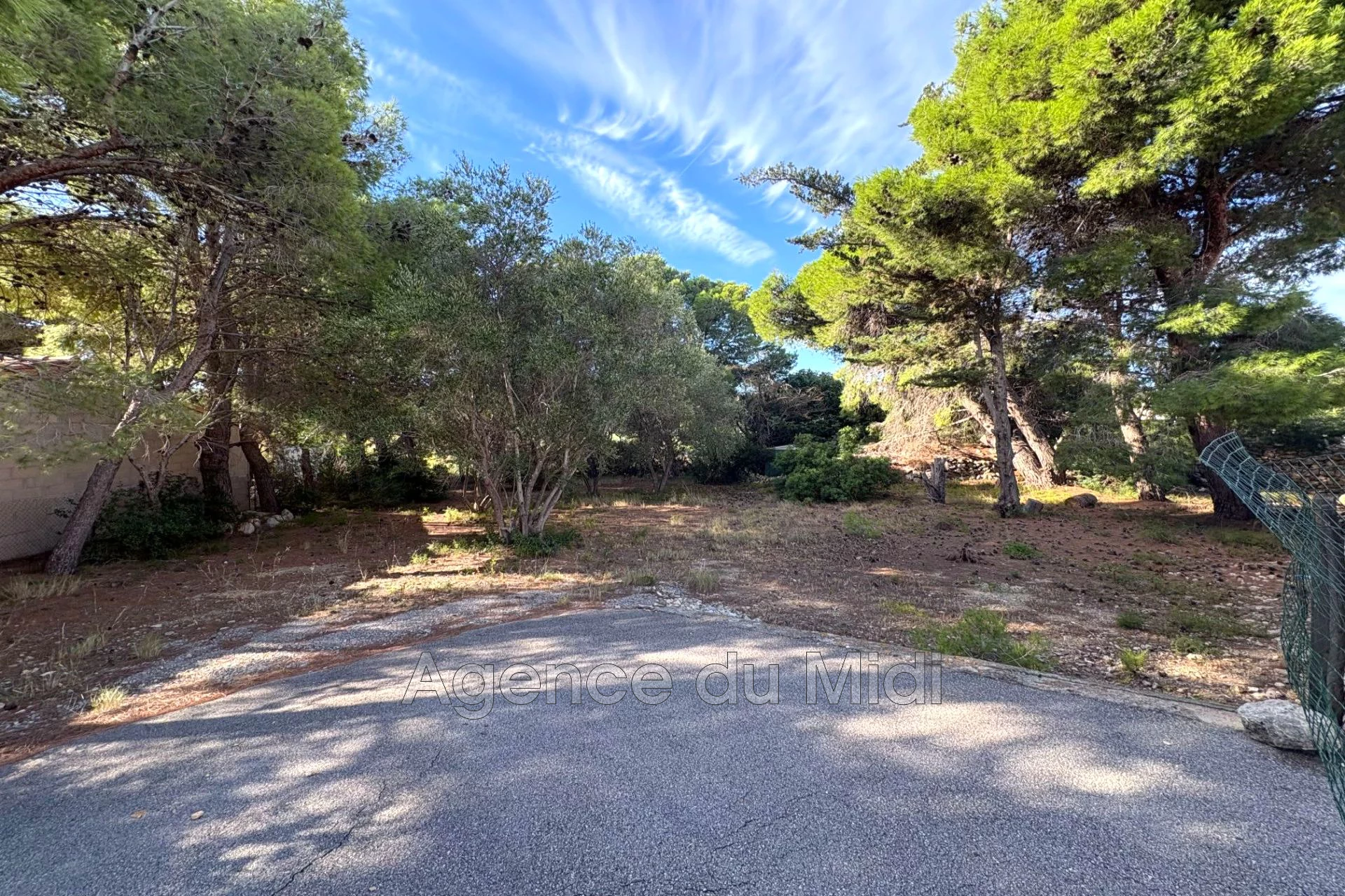Terrain 700 m² · à Leucate · 349 650 €