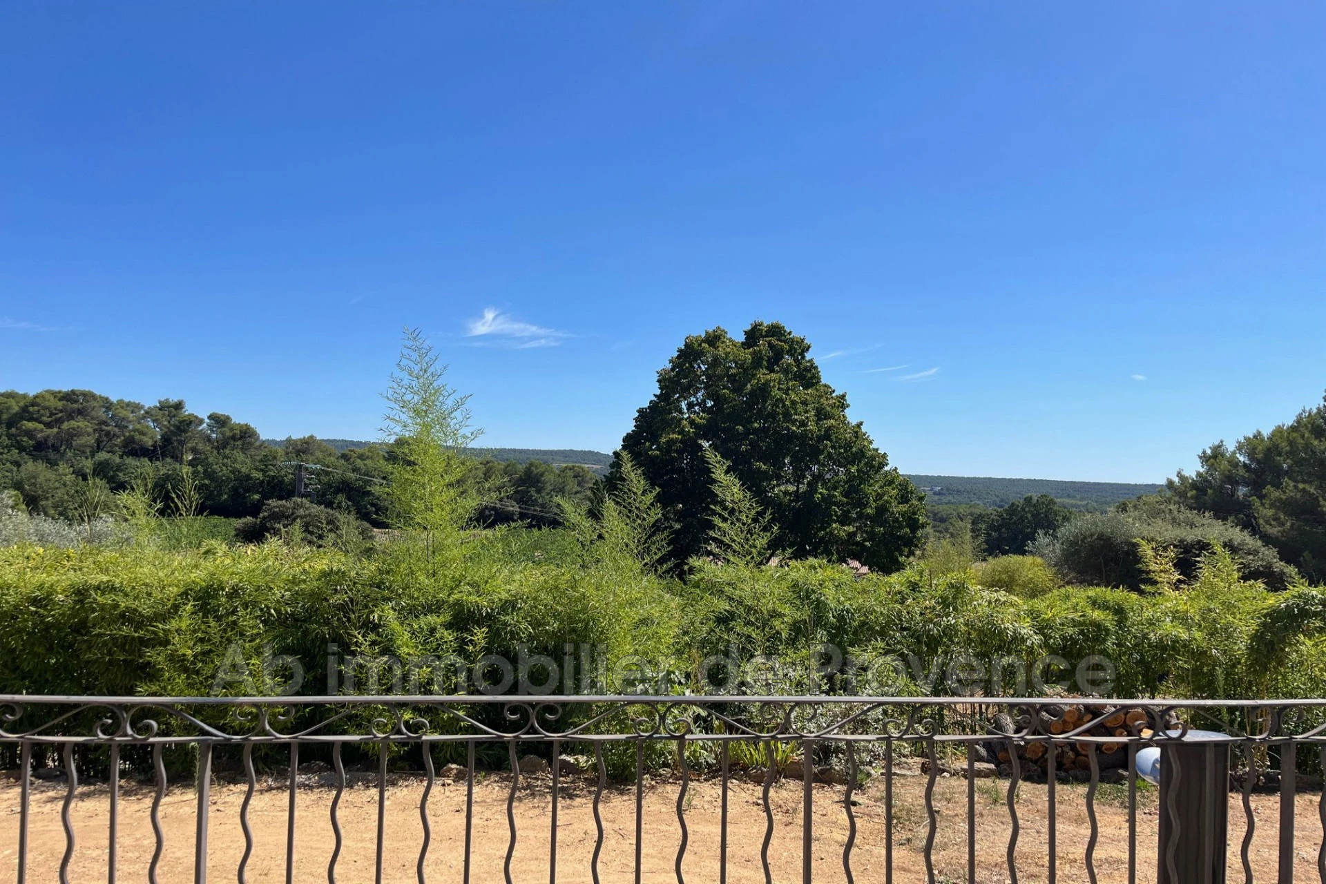 Maison 6 pièces 50 m² · à Rognes · 50 m² · 2 250 €/mois