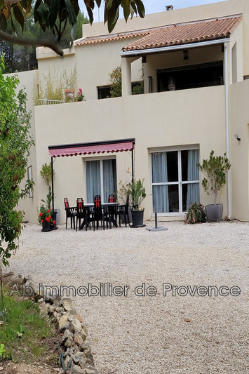 Location appartement Rognes  