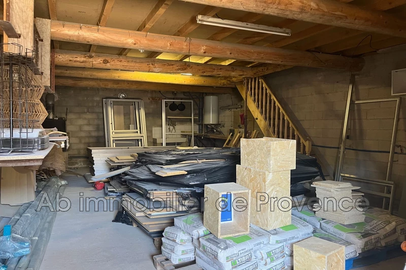 Photo Locaux Saint-Cannat Zone artisanale,  Professionnel locaux   132&nbsp;m&sup2;
