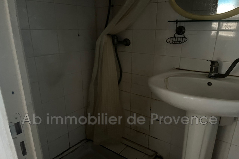 Professionnel locaux Saint-Cannat  