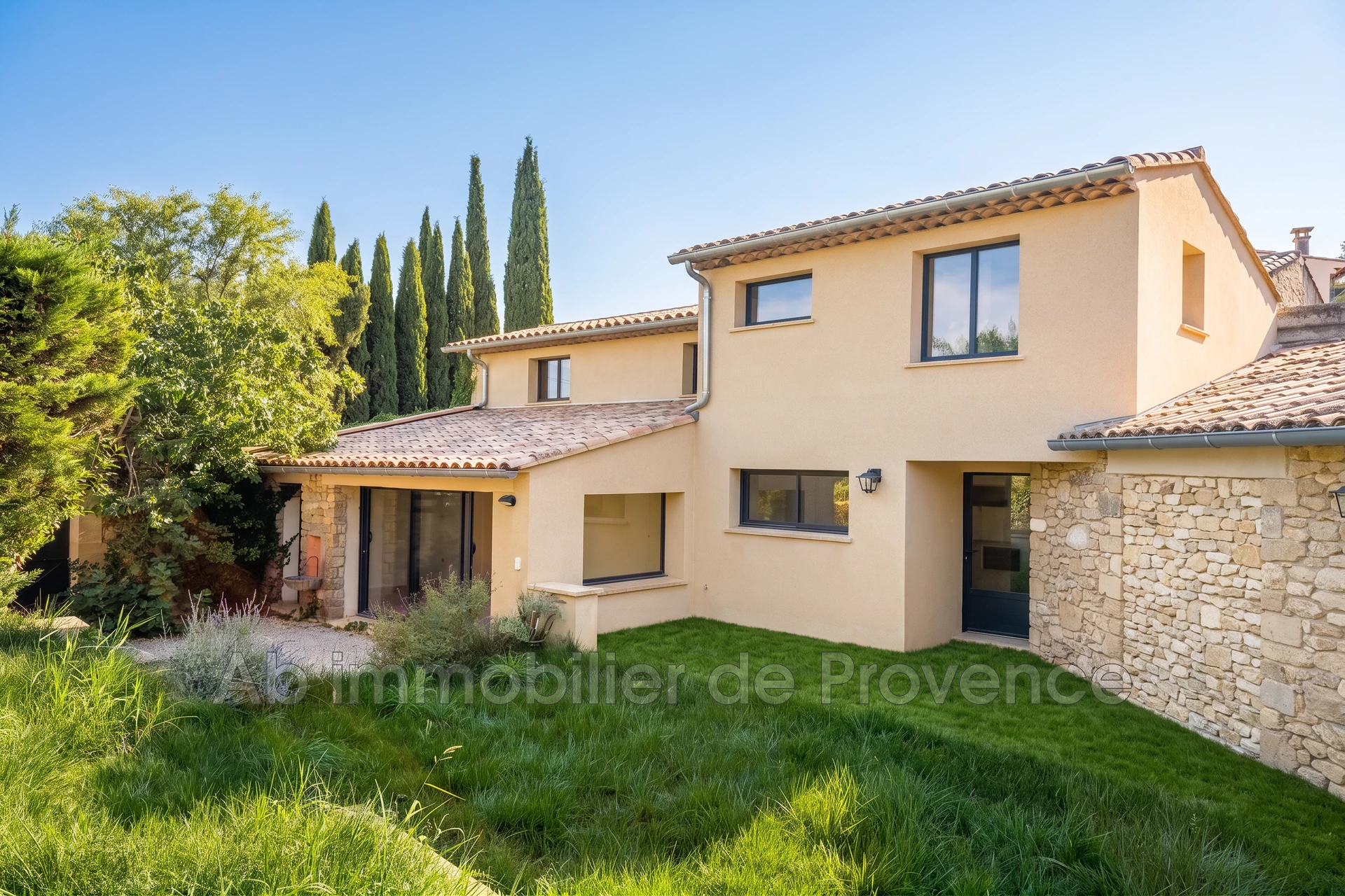 Maison 4 pièces 110 m² · à Rognes · 110 m² · 745 000 €