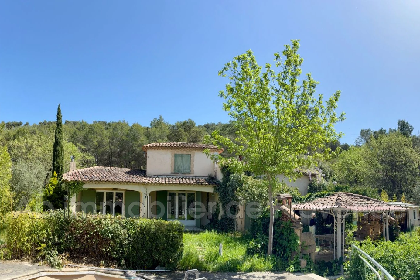 Maison 4 pièces 142 m² · à Rognes · 142 m² · 588 000 €